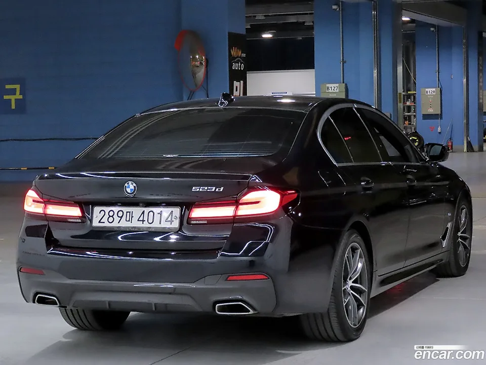 BMW 5 Series 523d M 2022 — миниатюра 2