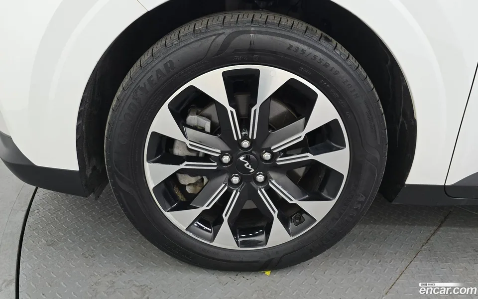 Kia Carnival 9 2023 — миниатюра 5