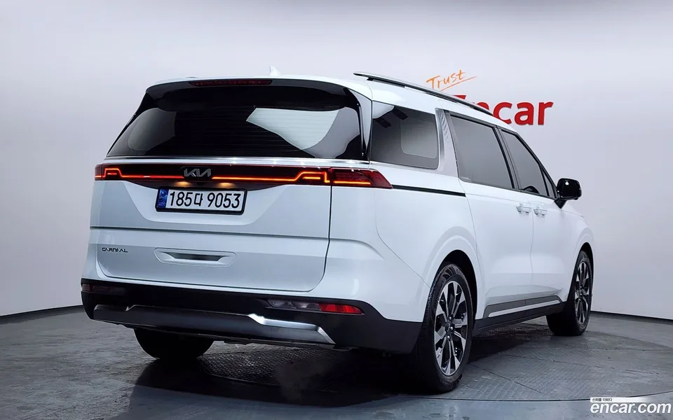 Kia Carnival 9 2023 — миниатюра 2