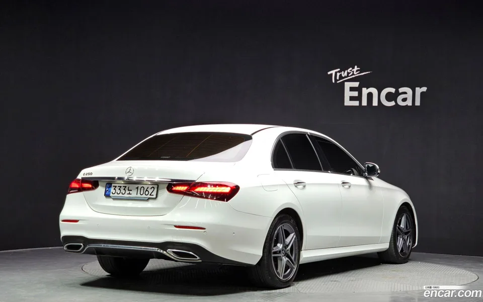 Mercedes-Benz E-Class E250 AMG Line 2023 — миниатюра 2