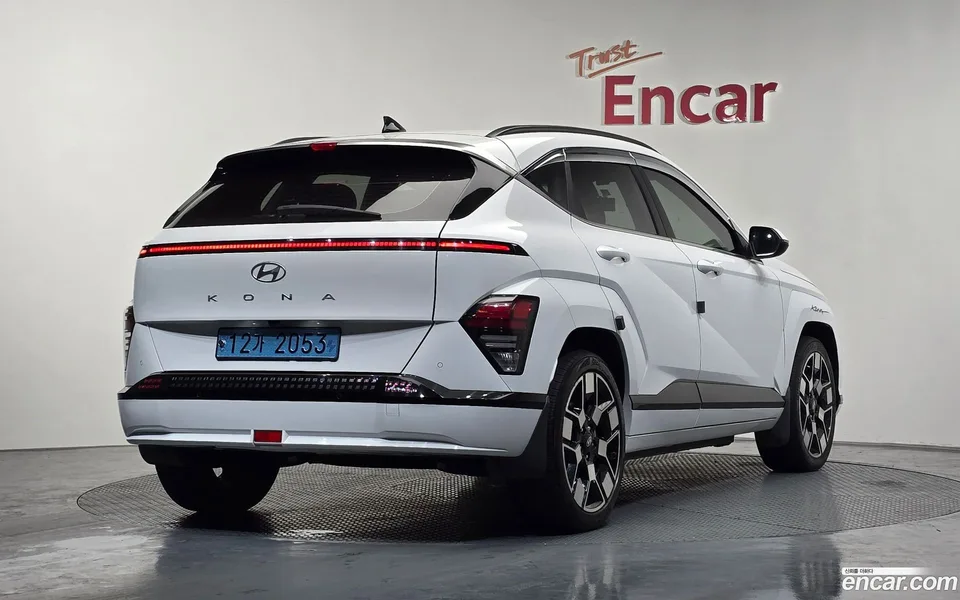 Hyundai Kona Electric 2023 — миниатюра 2