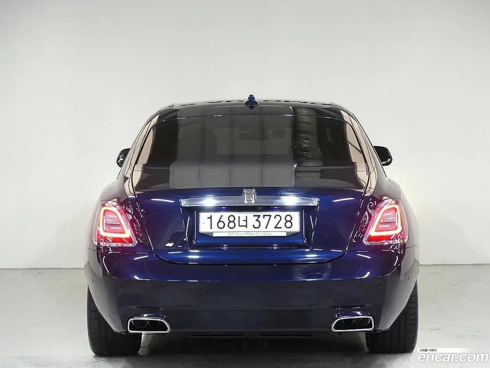 Rolls-Royce Ghost 6.7 EWB V12 2022 — миниатюра 3