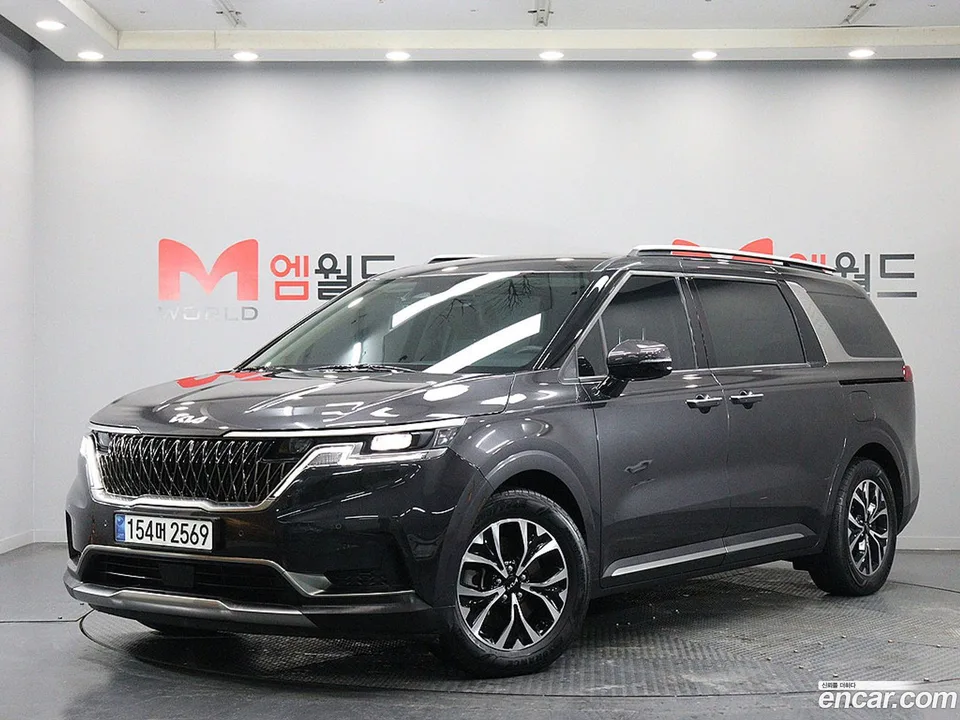 Kia Carnival 9 2023 — фото 1, купить с доставкой в Москву
