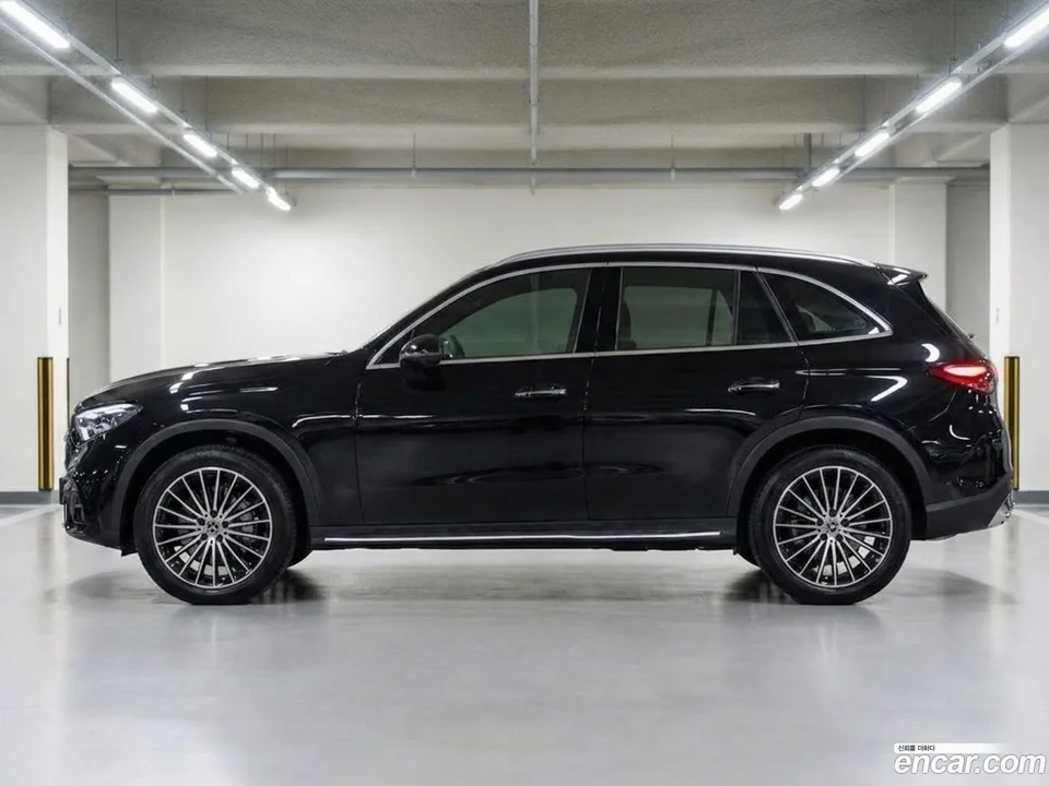 Mercedes-Benz GLC-Class GLC300 4MATIC AMG Line 2023 — миниатюра 5