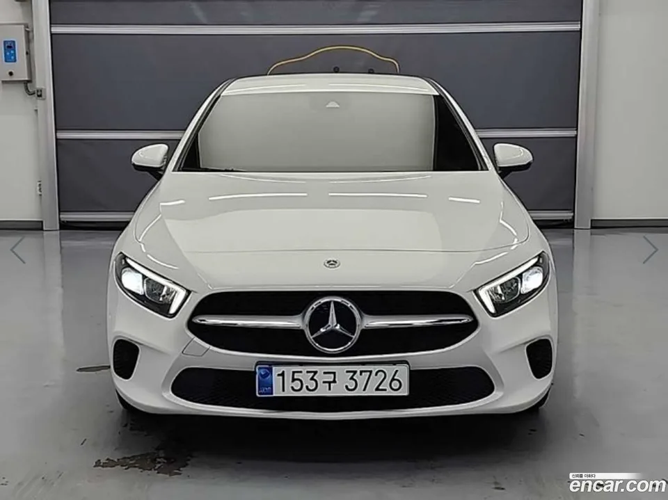 Mercedes-Benz A-Class A220 2022 — миниатюра 3