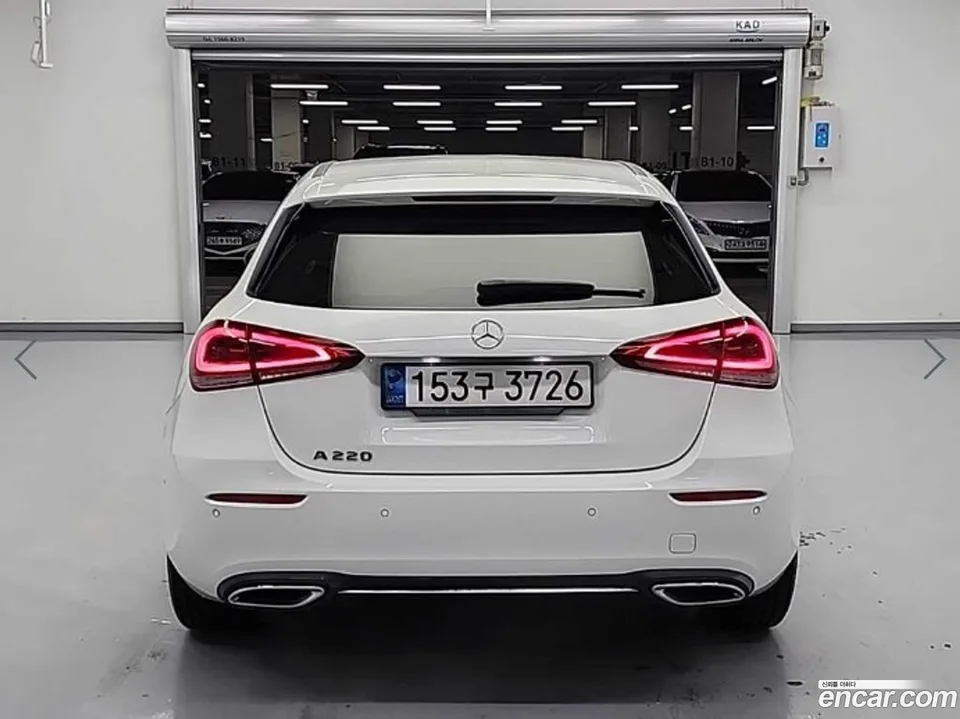 Mercedes-Benz A-Class A220 2022 — миниатюра 4
