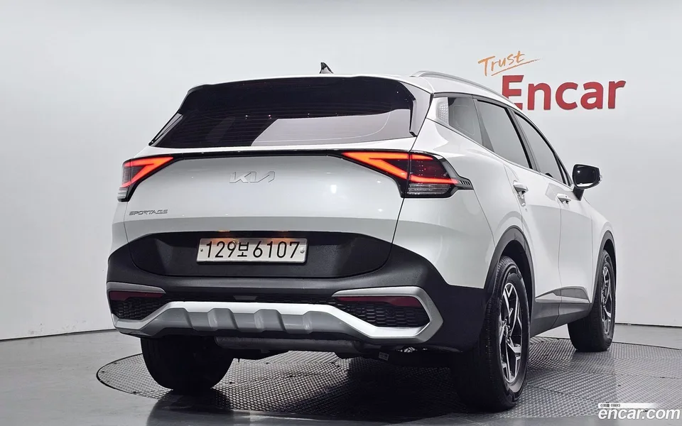 Kia Sportage 1.6 2WD 2022 — миниатюра 2
