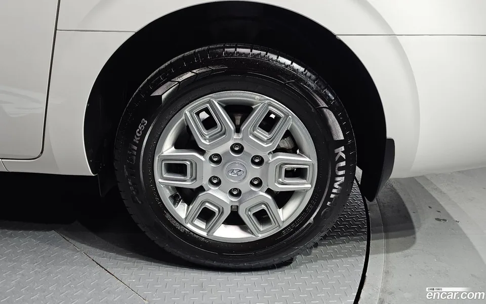Hyundai Staria 5 2023 — миниатюра 5