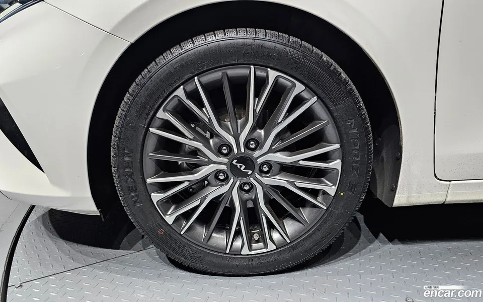 Kia K3 1.6 2023 — миниатюра 5