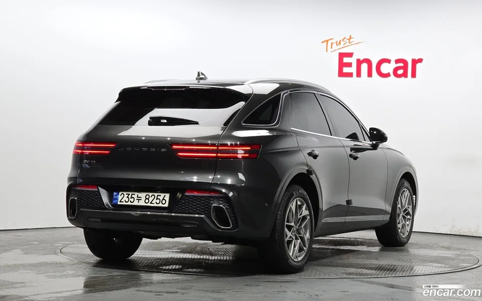 Genesis GV70 2.5T 2WD 2024 — миниатюра 2
