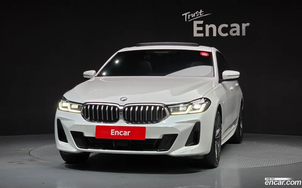 BMW 6 Series GT 620d M 2023 — миниатюра 2