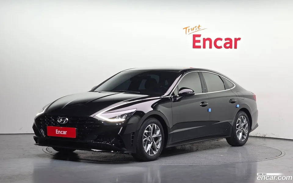Hyundai Sonata 2.0 2022 — фото 1, купить с доставкой в Москву