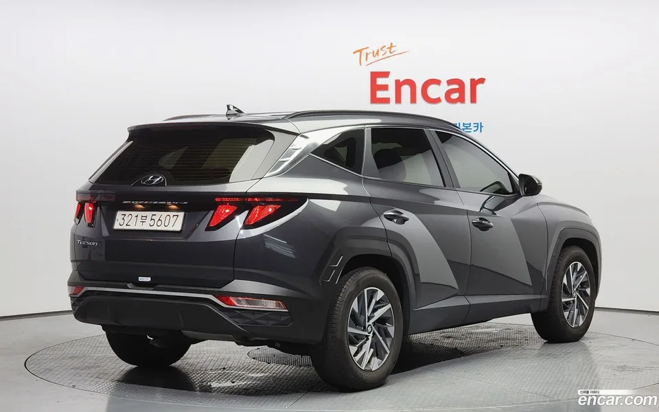 Hyundai Tucson 2.0 2WD 2022 — миниатюра 2