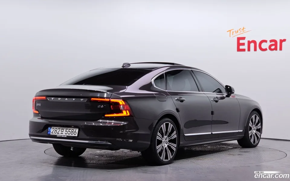 Volvo S90 B6 AWD 2022 — миниатюра 2