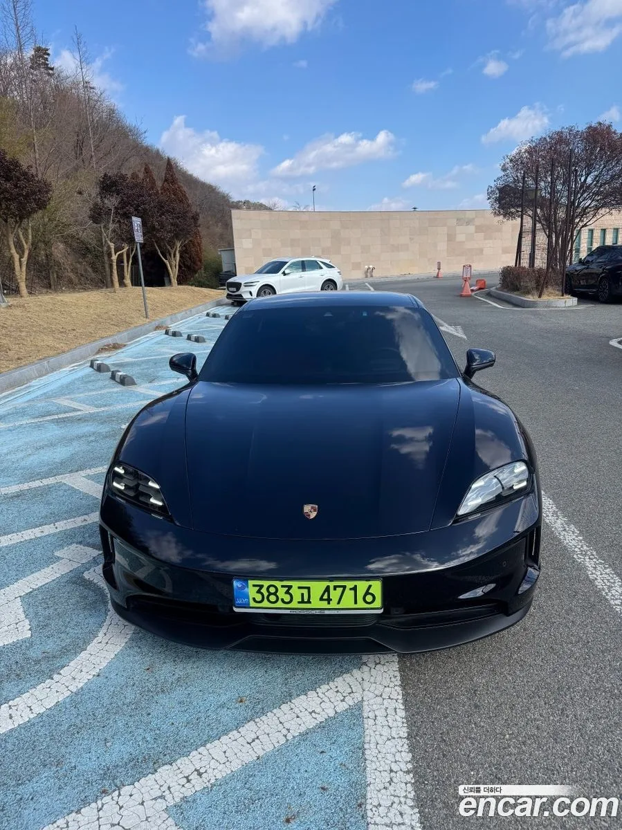 Porsche Taycan 2025 — миниатюра 3