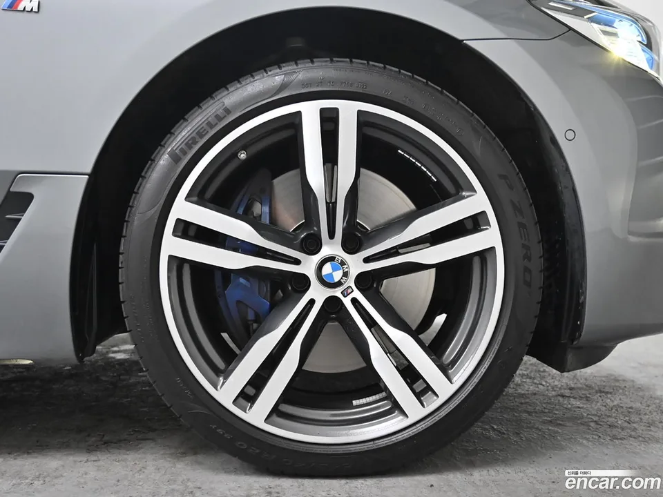 BMW 6 Series GT 630i xDrive M 2023 — миниатюра 5