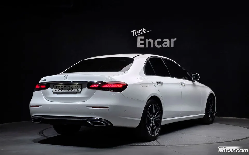 Mercedes-Benz E-Class E250 2022 — миниатюра 2