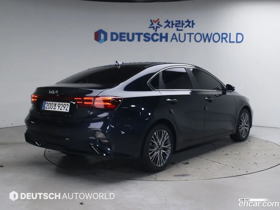 Kia K3 1.6 2023 — миниатюра 2