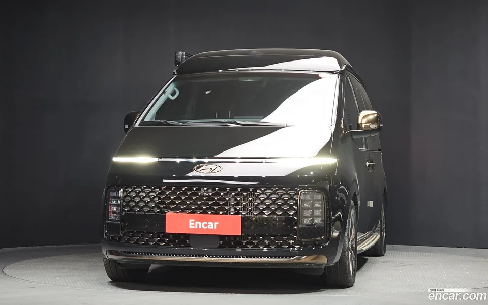 Hyundai Staria 4WD 2023 — миниатюра 3