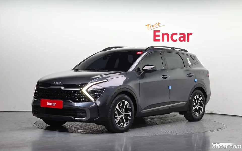Kia Sportage Hybrid 2WD 2023 — фото 1, купить с доставкой в Москву