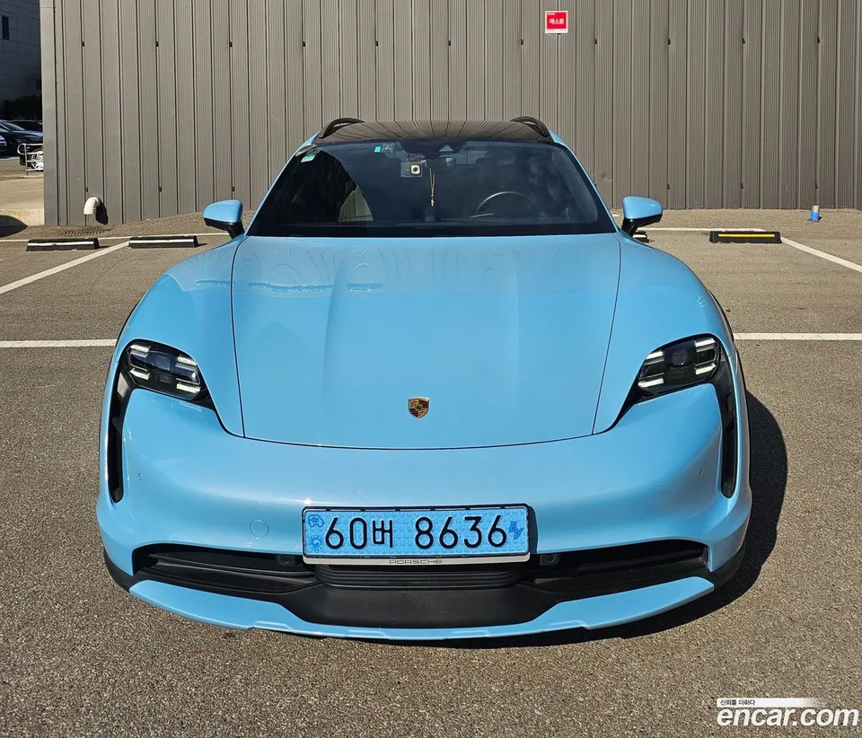 Porsche Taycan 4 2022 — миниатюра 3