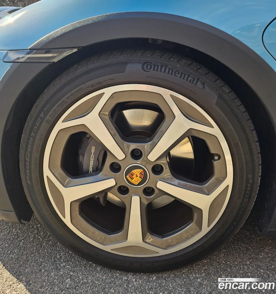 Porsche Taycan 4 2022 — миниатюра 5