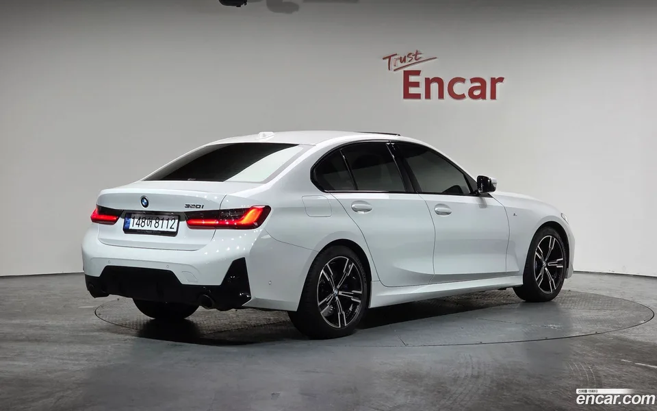 BMW 3 Series 320i M 2024 — миниатюра 2
