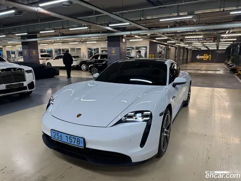 Porsche Taycan 2024 купить в Москве