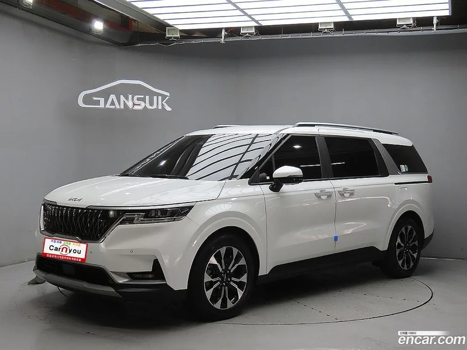 Kia Carnival 9 2022 — фото 1, купить с доставкой в Москву