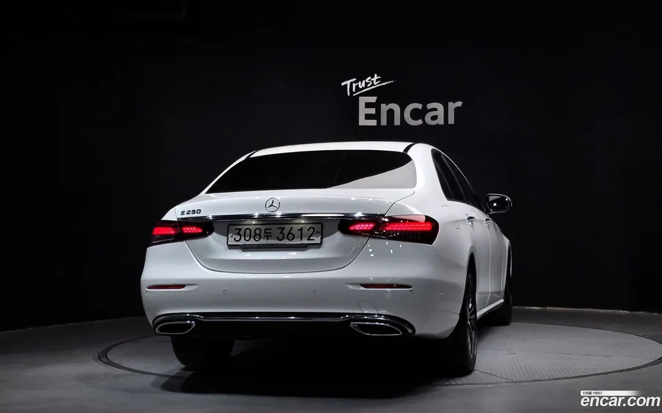 Mercedes-Benz E-Class E250 2022 — миниатюра 4