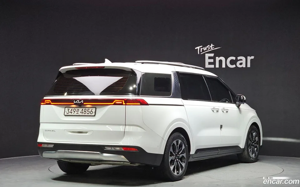 Kia Carnival 9 2022 — миниатюра 2