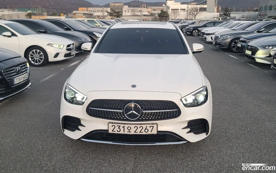 Mercedes-Benz E-Class E250 AMG Line 2023 — миниатюра 3