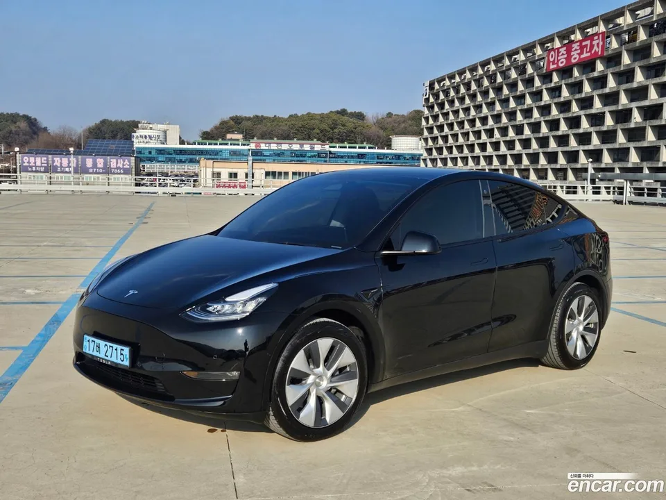 Tesla Model Y AWD 2022 — миниатюра 5