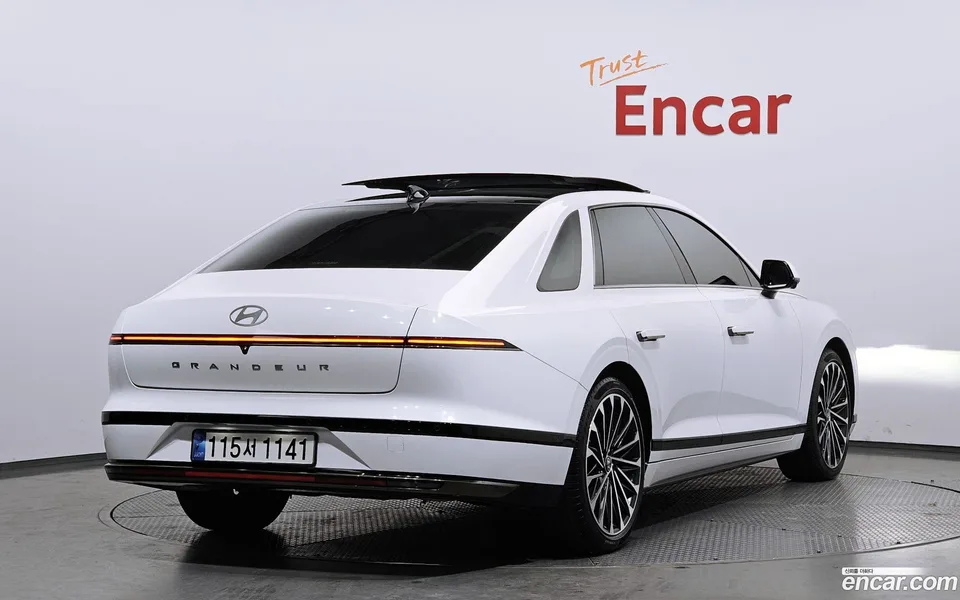 Hyundai Grandeur 2.5 2WD 2023 — миниатюра 2