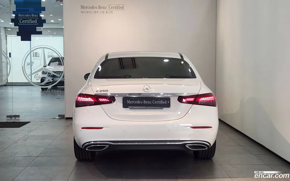 Mercedes-Benz E-Class E250 2022 — миниатюра 4