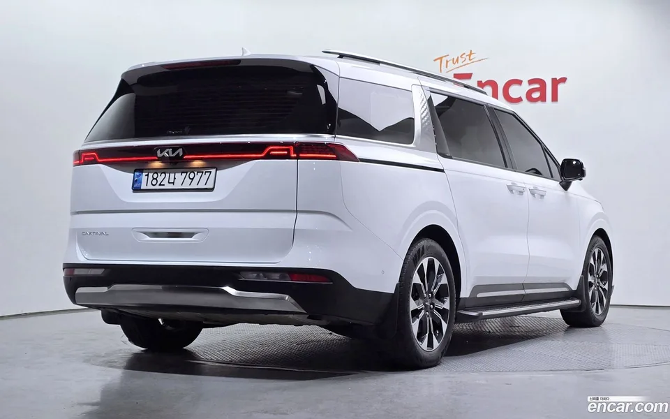 Kia Carnival 7 2022 — миниатюра 2