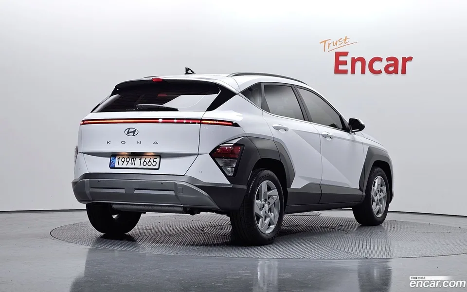 Hyundai Kona 1.6 2WD 2023 — миниатюра 2