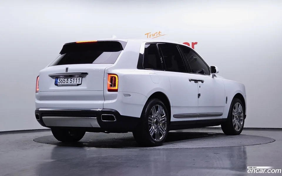 Rolls-Royce Cullinan 6.7 V12 2024 — миниатюра 2
