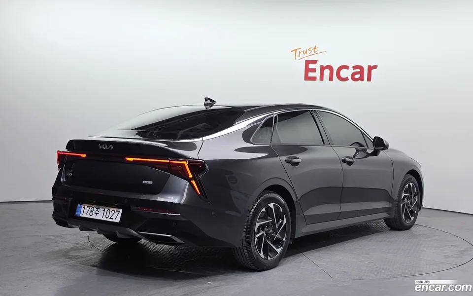 Kia K5 Hybrid 2025 — миниатюра 2