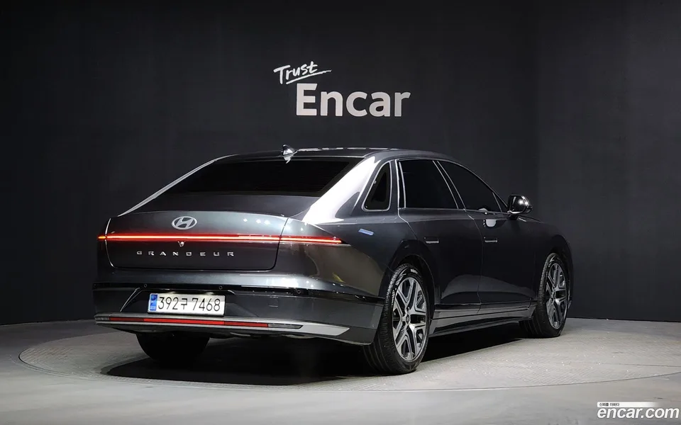 Hyundai Grandeur 2.5 2WD 2023 — миниатюра 2