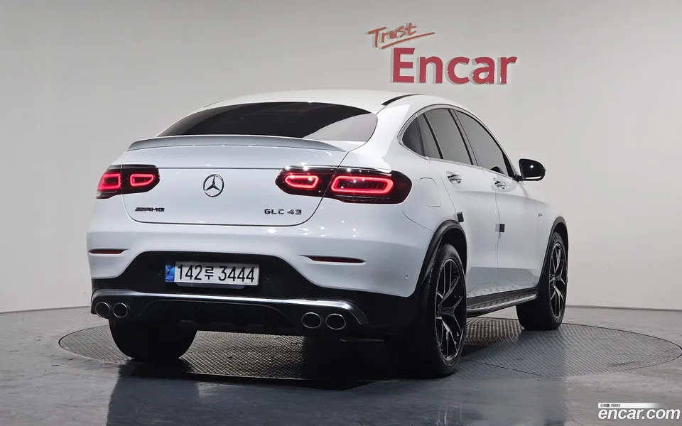 Mercedes-Benz GLC-Class AMG GLC43 4MATIC 2023 — миниатюра 2