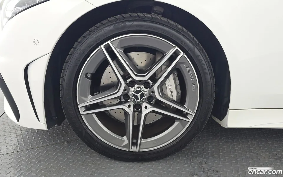 Mercedes-Benz CLS-Class CLS300d 4MATIC 2023 — миниатюра 5