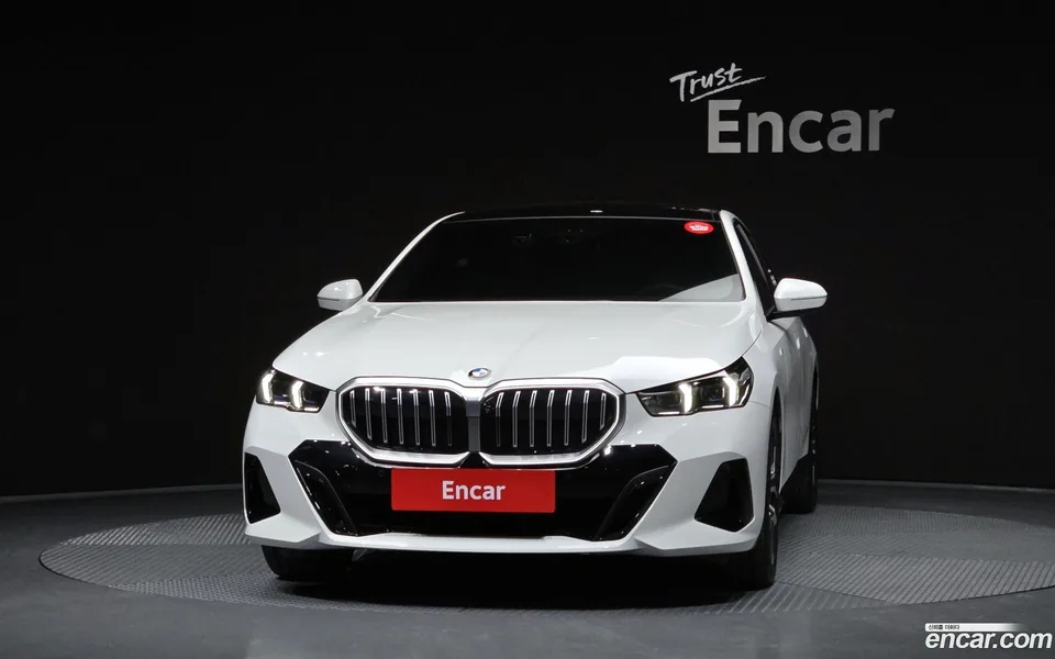 BMW 5 Series 520i M 2025 — миниатюра 3