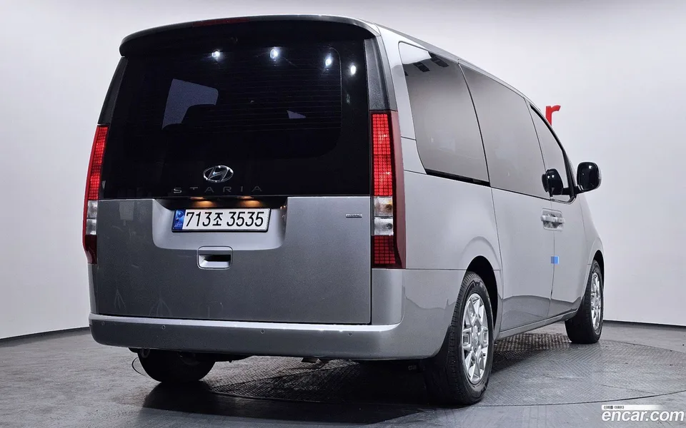 Hyundai Staria 4WD 11 2023 — миниатюра 2