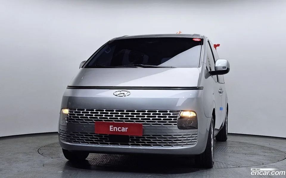 Hyundai Staria 4WD 11 2023 — миниатюра 3