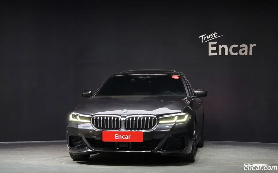 BMW 5 Series 520i M 2022 — миниатюра 3