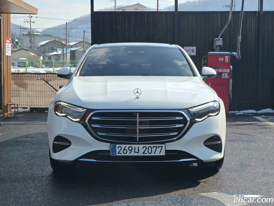 Mercedes-Benz E-Class E350e 4MATIC 2025 — миниатюра 2
