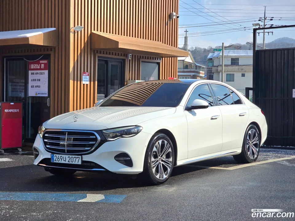 Mercedes-Benz E-Class E350e 4MATIC 2025 — фото 1, купить с доставкой в Москву