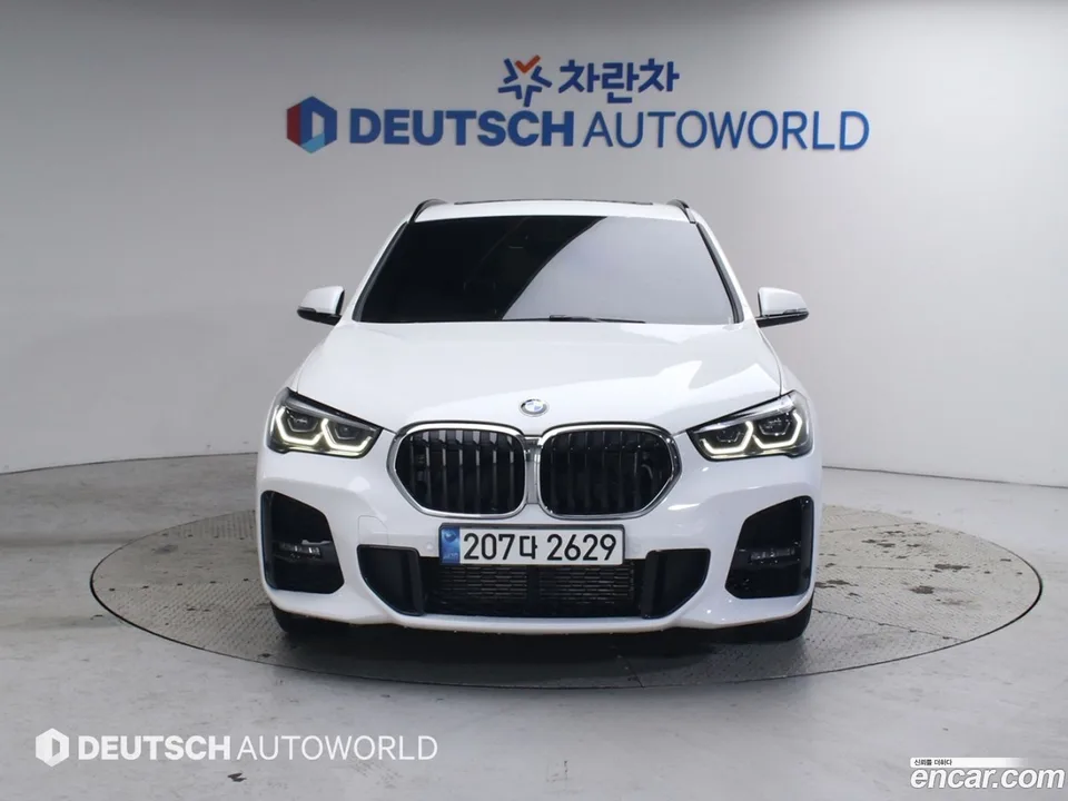 BMW X1 xDrive 20i M 2022 — миниатюра 3