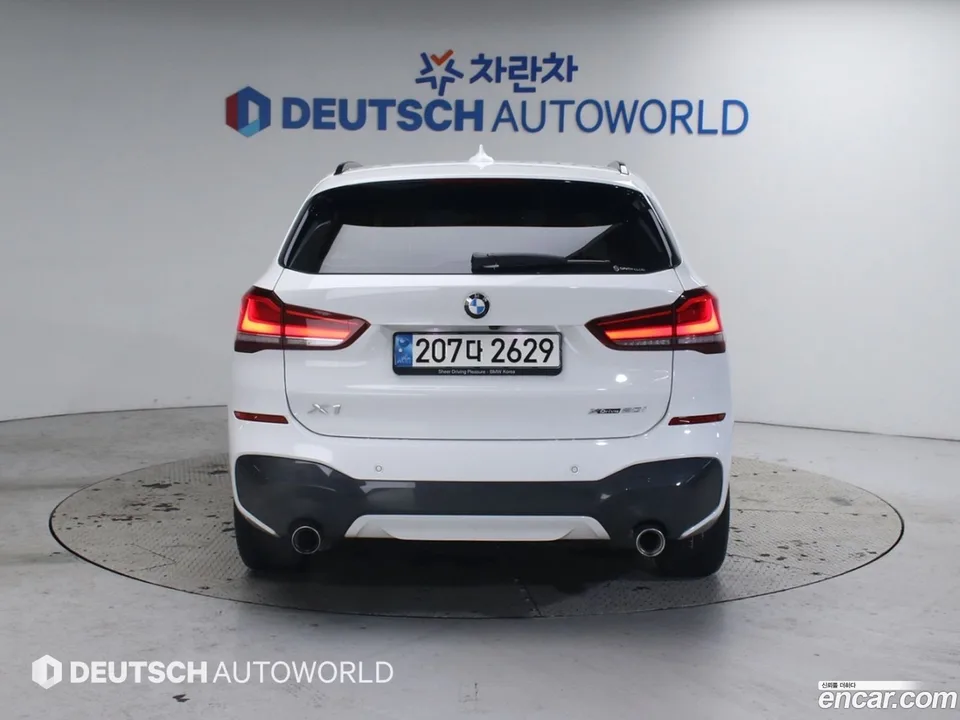 BMW X1 xDrive 20i M 2022 — миниатюра 4